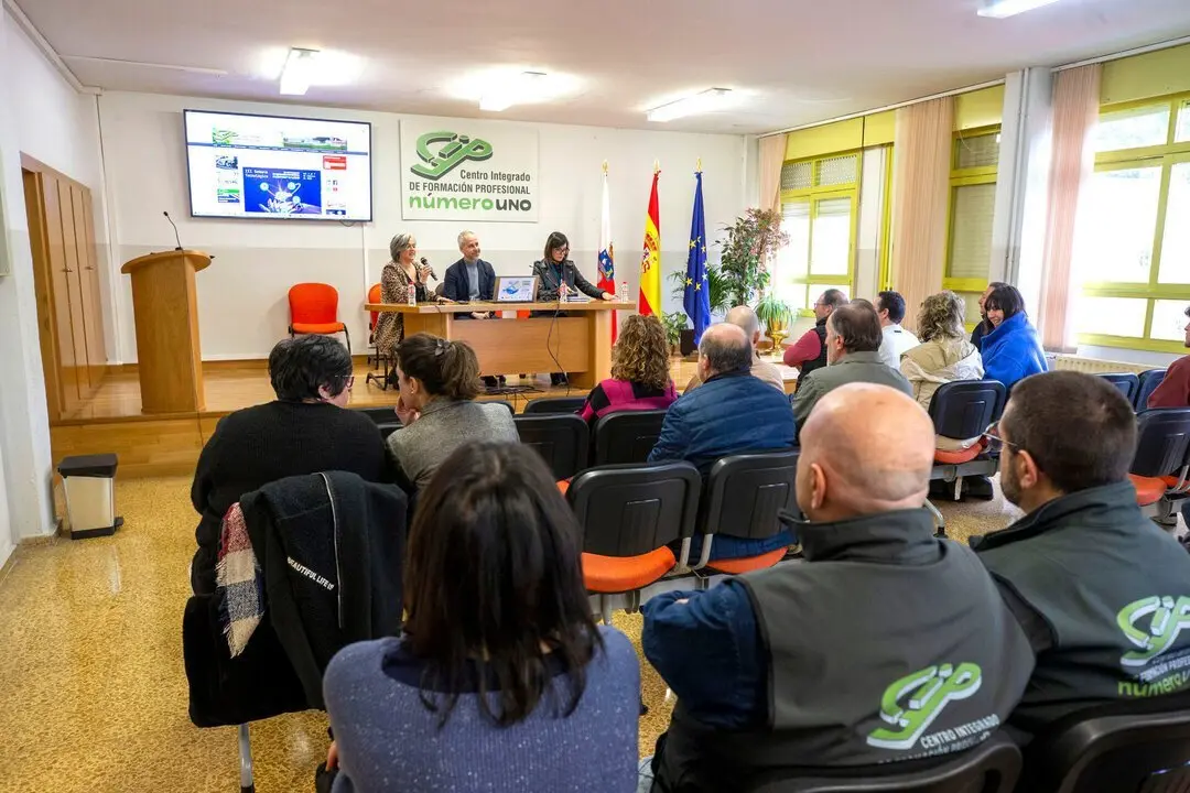 09:45 horas. Santander. CIFP N&uacute;mero Uno

El consejero de Educaci&oacute;n, Formaci&oacute;n Profesional y Universidades, Sergio Silva, inaugura la III Semana Tecnol&oacute;gico del CIFP N&uacute;mero Uno.
3 FEB 25 &copy; Miguel De la Parra
