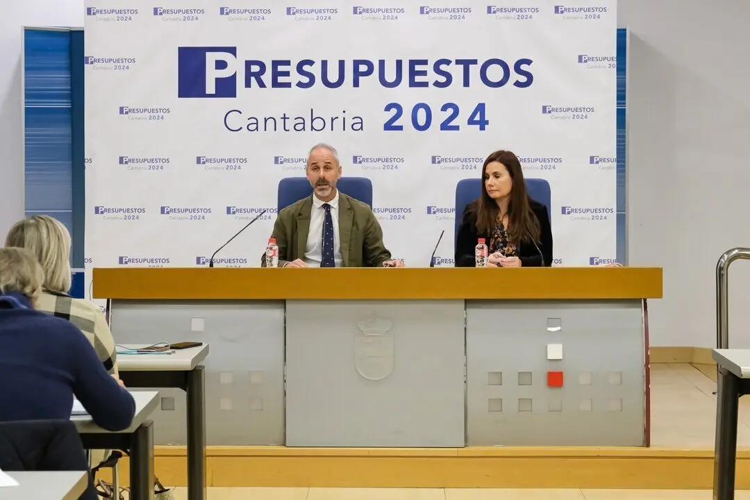 10:00 horas. Sala de Prensa del Gobierno de Cantabria. El consejero de Educaci&oacute;n, Formaci&oacute;n Profesional y Universidades, Sergio Silva, informa, en rueda de prensa, de los presupuestos de su departamento para 2024. 7 de noviembre de 2023 &copy; Ra&uacute;l Lucio