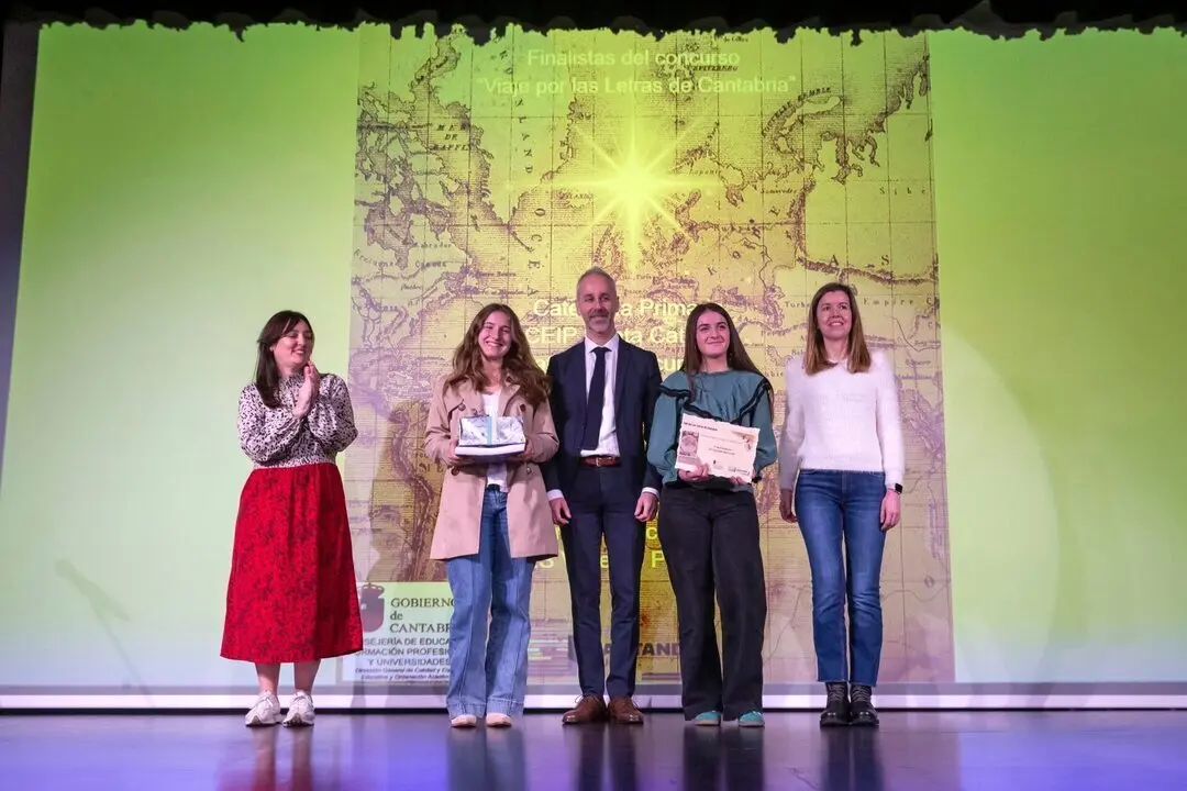 11:00 horas. Centro C&iacute;vico Juan de Santander, Cueto, Santander
El consejero de Educaci&oacute;n, Formaci&oacute;n Profesional y Universidades, Sergio Silva,
participa en la entrega de los premios a los ganadores del concurso escolar con
motivo del D&iacute;a de las Letras de Cantabria. 19 febrero 25 &copy; Miguel De la Parra