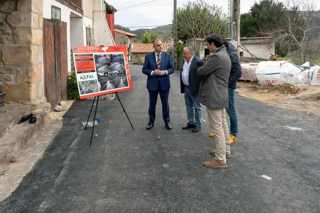 10:00 horas. Pumalverde, Ud&iacute;as 
El consejero de Fomento, Vivienda, Ordenaci&oacute;n del Territorio y Medio Ambiente, Roberto Media, inaugura obras de asfaltado.