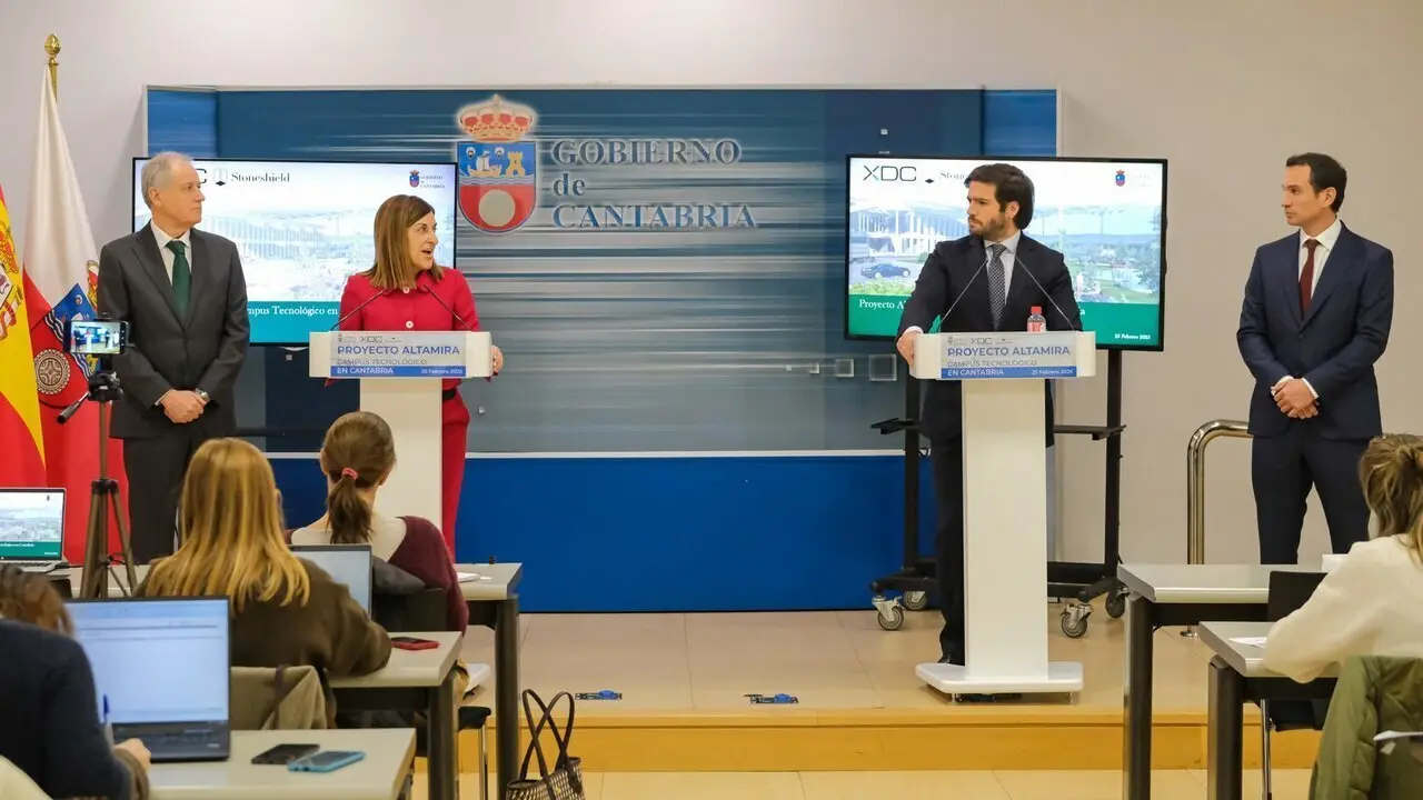 9:45 horas. Sala de Prensa del Gobierno de Cantabria. La presidenta de Cantabria, Mar&iacute;a Jos&eacute; S&aacute;enz de Buruaga, informa, en rueda de prensa, de un nuevo proyecto industrial. 25 de febrero de 2025 &copy; Ra&uacute;l Lucio