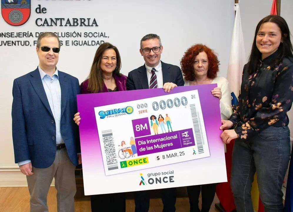 La consejera de Inclusi&oacute;n Social, Juventud, Familias e Igualdad, Bego&ntilde;a G&oacute;mez del R&iacute;o, presenta el cup&oacute;n de la ONCE dedicado al D&iacute;a Internacional de las Mujeres
nr
4 mar 25