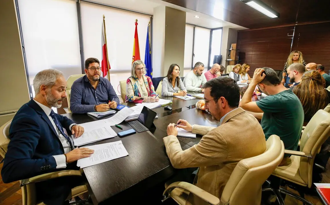 El consejero de Educacion se re&uacute;ne con la Junta de Personal Docente. 
11 oct 24