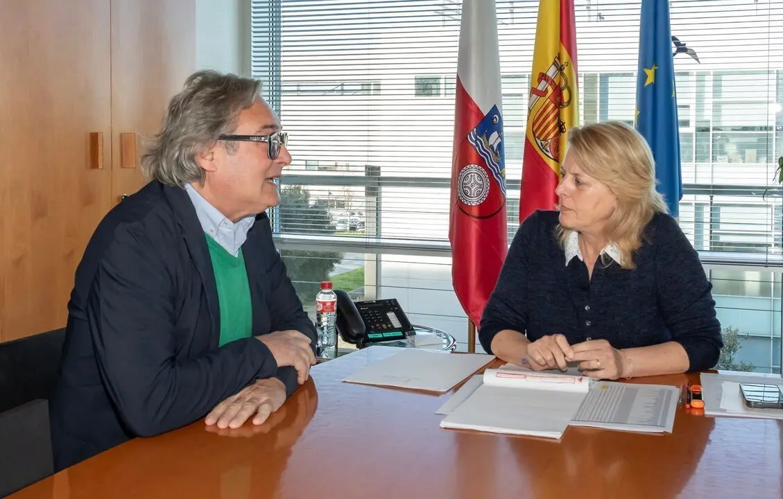 09:30 horas. Despacho de la consejera 

La consejera de Desarrollo Rural, Ganader&iacute;a, Pesca y Alimentaci&oacute;n, Mar&iacute;a Jes&uacute;s Susinos, recibe al alcalde de Vega de Pas, Juan Carlos Garc&iacute;a.