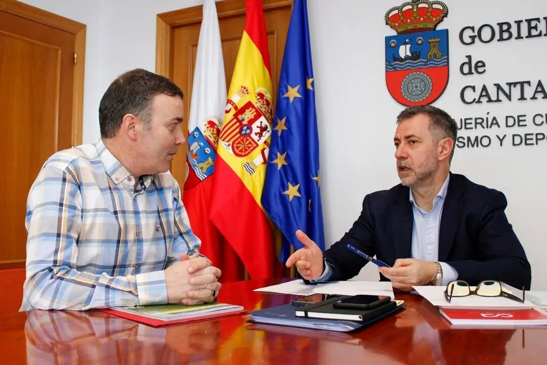 12:00 horas. Despacho del consejero 
El consejero de Cultura, Turismo y Deporte, Luis Mart&iacute;nez Abad, se re&uacute;ne con el alcalde de Valdeolea