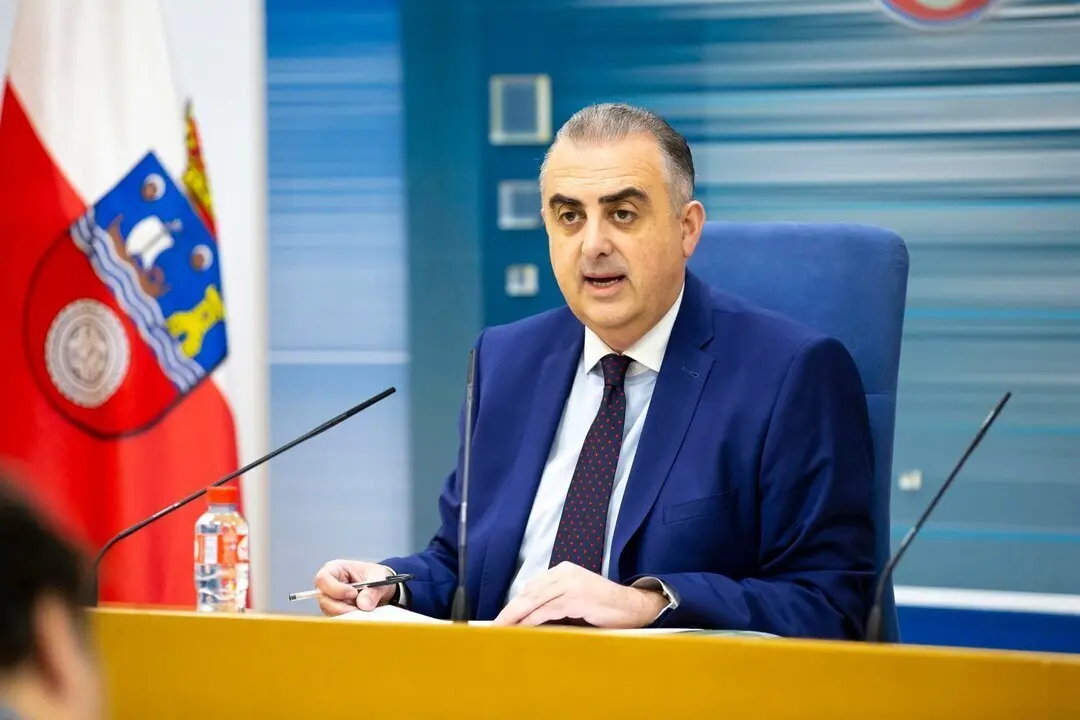 10:00 horas. Sala de prensa
El consejero de Fomento, Vivienda, Ordenaci&oacute;n del Territorio y Medio ambiente, Roberto Media, informa en rueda de prensa de las pol&iacute;ticas de vivienda.
7 FEB 25 &copy; Miguel De la Parra