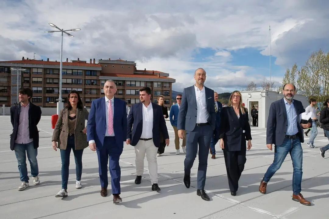 El consejero de Fomento, Vivienda, Ordenaci&oacute;n del Territorio y Medio Ambiente, Roberto Media, visita las obras del parking de La Carmencita.

21 MAR 25