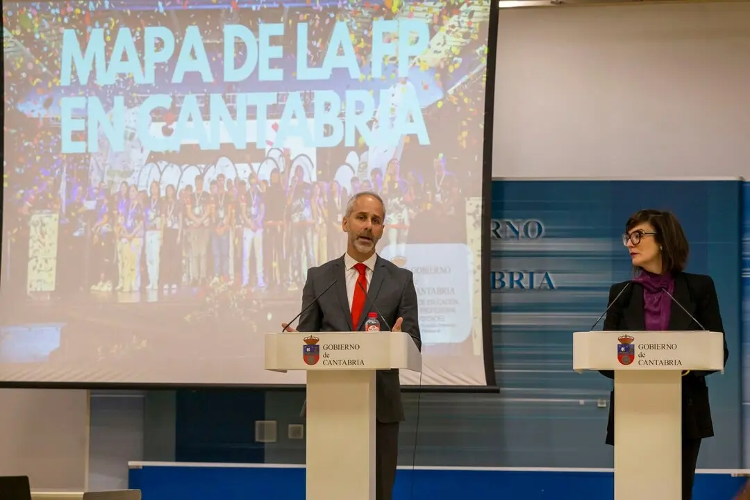09:15 horas. Sala de Prensa del Gobierno de Cantabria, Pe&ntilde;a Herbosa
El consejero de Educaci&oacute;n, Formaci&oacute;n Profesional y Universidades, Sergio Silva,
presenta en rueda de prensa, la Oferta Educativa de Formaci&oacute;n Profesional para el
curso 2025-2026. 7 MAYO 35 &copy; Miguel De la Parra