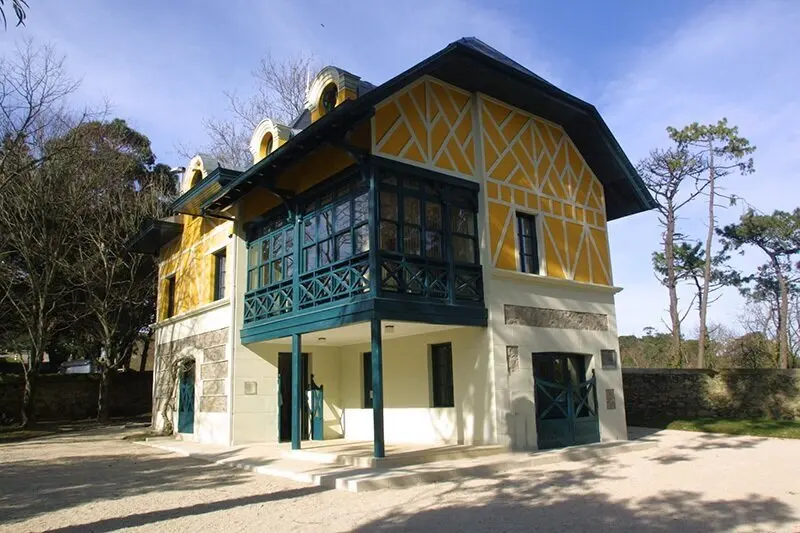 12:00	Casa de los Guardeses, Matale&ndash;as,
Santander	La Vicepresidenta y consejera de Relaciones Institucionales y Asuntos Europeos, Dolores Gorostiaga, preside la apertura del curso 2004 de la Escuela Oficial de Tiempo Libre &Ograve;Carlos Garc&rsquo;a de Guadiana&Oacute;.
Director General de Juventud, Ra&oelig;l Gil
Nacho Romero &copy;
3 feb 04