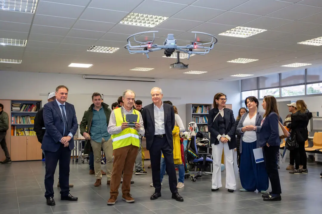 10:00 horas. Centro de Orientaci&oacute;n y Emprendimiento (COE), Torrelavega
https://maps.app.goo.gl/PzZ9saGSK6hdhGMg8
El consejero de Industria, Empleo, Innovaci&oacute;n y Comercio, Eduardo Arasti, inaugura la Feria de Empleo de la Construcci&oacute;n de Torrelavega.