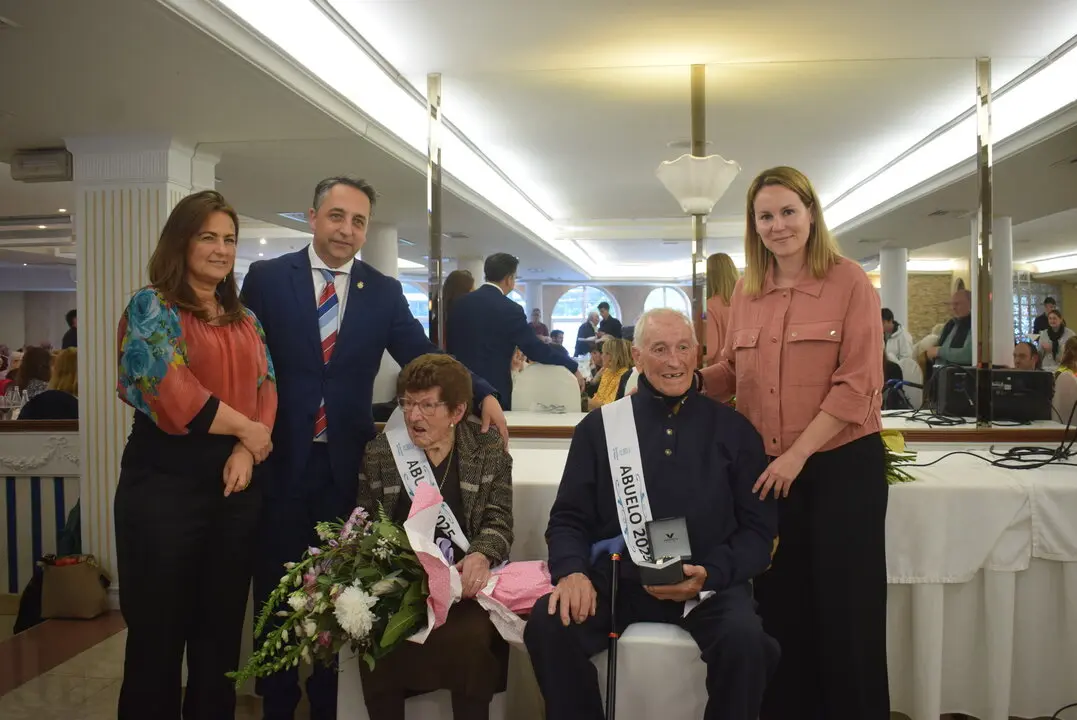 ABUELA Y ABUELO PI&Eacute;LAGOS 2025 (50)