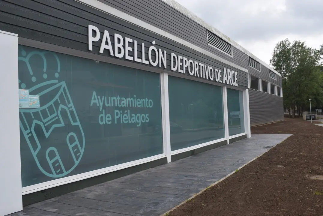 INAUGURACI&Oacute;N POLIDEPORTIVO MUNICIPAL ARCE (2)