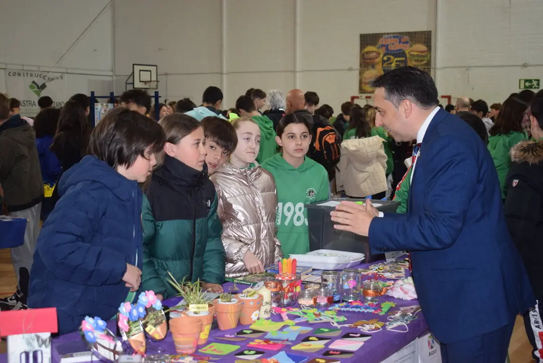 VII MERCADO COOPERATIVAS ESCOLARES - RENEDO DE PI&Eacute;LAGOS (7)