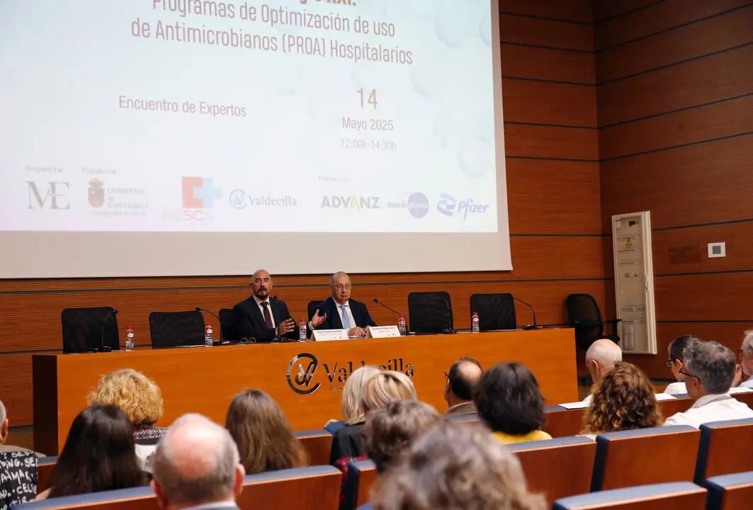 El consejero de Salud, C&eacute;sar Pascual, inaugura el encuentro de expertos &lsquo;Retos del siglo XXI: Programas de Optimizaci&oacute;n de uso de Antimicrobianos (PROA) Hospitalarios&rsquo;. 
14 MAY 25