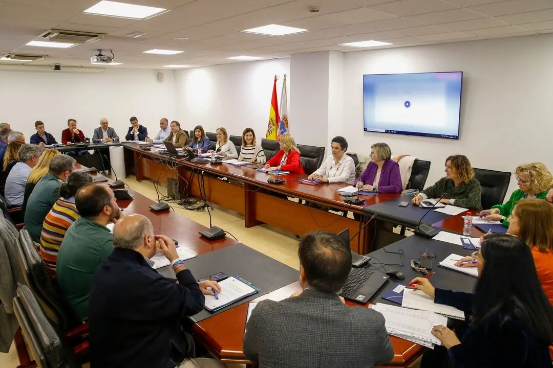 La presidenta de Cantabria, Mar&iacute;a Jos&eacute; S&aacute;enz de Buruaga, preside el Consejo Asesor del Despoblamiento.
16 may 25