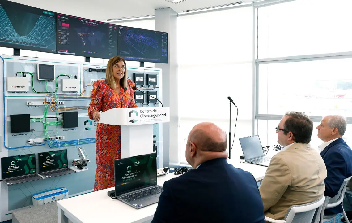La presidenta de Cantabria, Mar&iacute;a Jos&eacute; S&aacute;enz de Buruaga, inaugura el Centro de Ciberseguridad de Cantabria.
11 jun 25