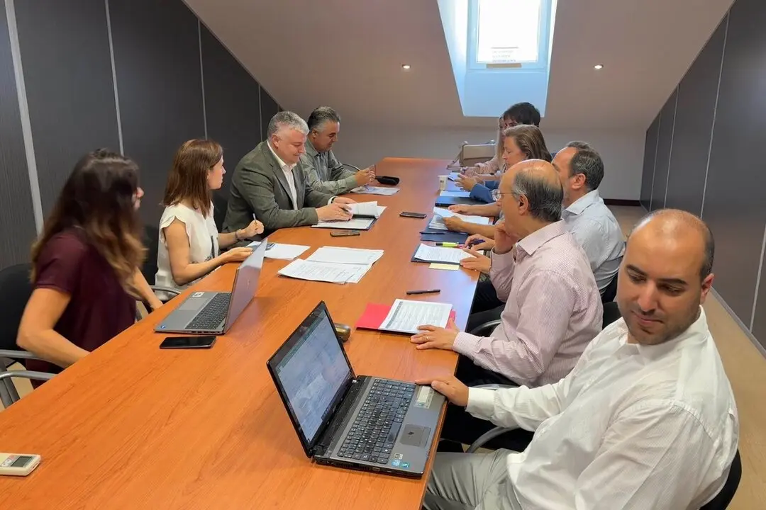 10:00 horas. 5&ordf; Planta, ACAT. Pso. Pereda, 13
El consejero de Econom&iacute;a, Hacienda, Fondos Europeos y Financiaci&oacute;n Auton&oacute;mica, Luis &Aacute;ngel Ag&uuml;eros, preside el Consejo rector de la ACAT. 
  18 JUNIO 25 &copy; Oficina de comunicaci&oacute;n