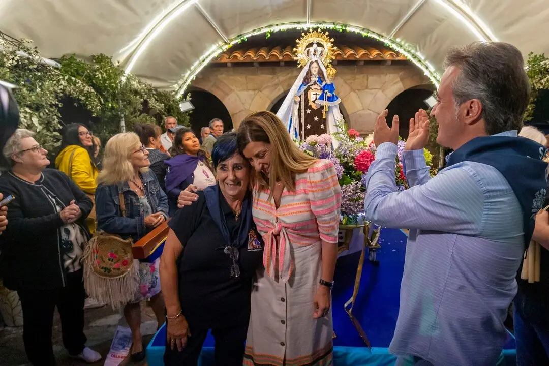 05:00 horas. Revilla de Camargo
La presidenta de Cantabria, Mar&iacute;a Jos&eacute; S&aacute;enz de Buruaga, asiste a la Misa Mayor de Nuestra Se&ntilde;ora del El Carmen. 16 JULIO 25 &copy; Miguel De la Parra