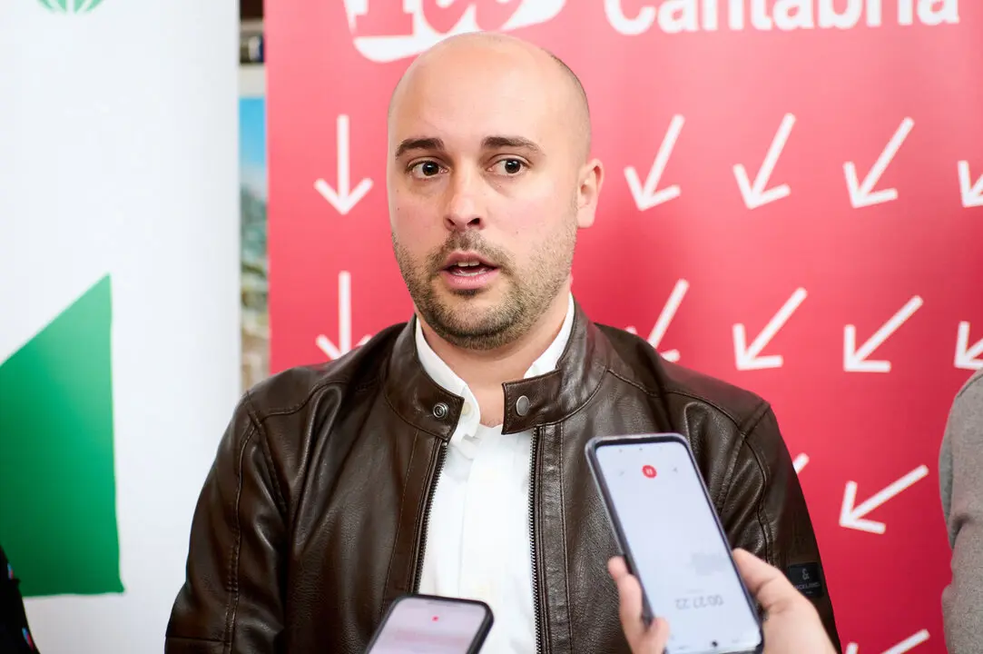 23/4/22  
ep  Jornadas Industria y Energia Actualidad politica 

Enrique Santiago, secretario de Estado para la Agenda 2030, Rosa Mantec&oacute;n, secretaria general de CCOO Cantabria, Mariano Carmona, secretario general de UGT Cantabria, Israel Ruiz Salm&oacute;n, coordinador general de Izquierda Unida de Cantabria

FOTO: Juan Manuel Serrano Arce