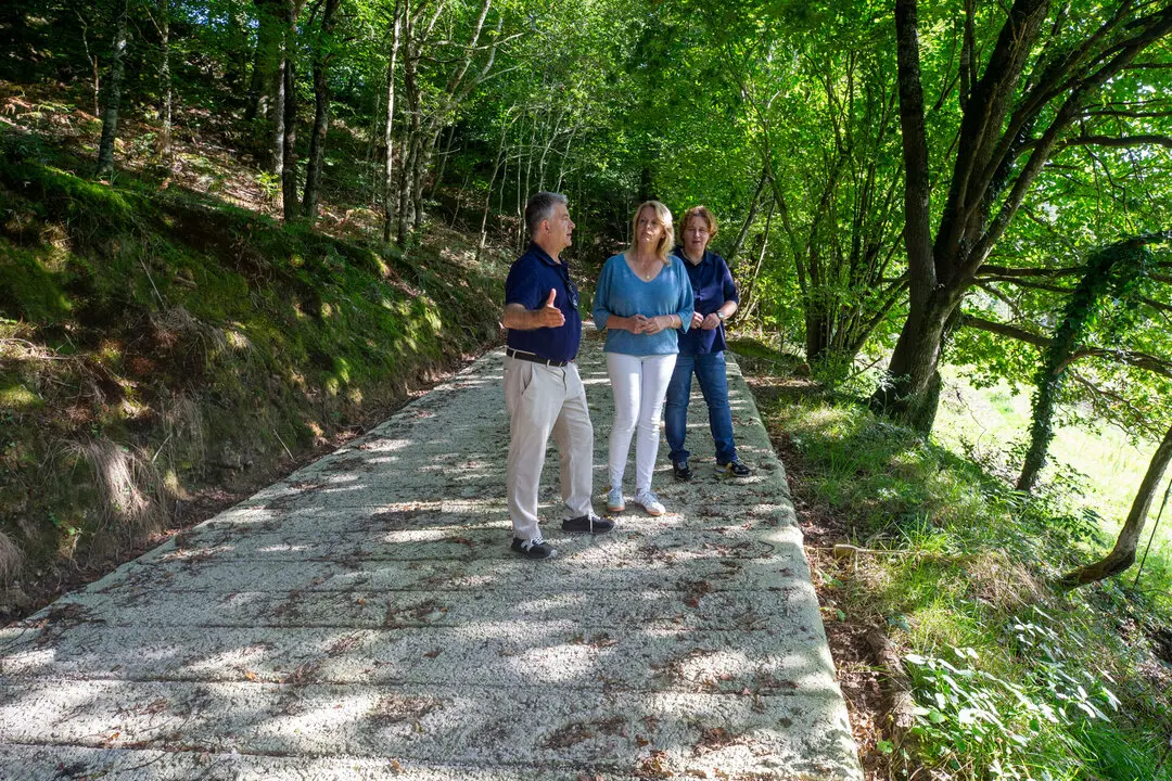 0:00 horas. Ayuntamiento de Selaya
La consejera de Desarrollo Rural, Ganader&iacute;a, Pesca y Alimentaci&oacute;n, Mar&iacute;a Jes&uacute;s Susinos, se re&uacute;ne con el alcalde de Selaya y visitan obras de infraestructuras agrarias. 7 AGOSTO 25 &copy; Miguel De la Parra