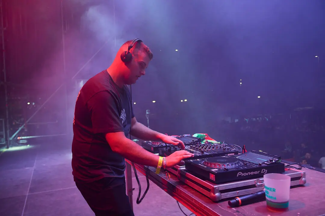 ADRIÁN DEERRE - VIVE LA FERIA 2025 - EL REY LAGARTÓN (7)