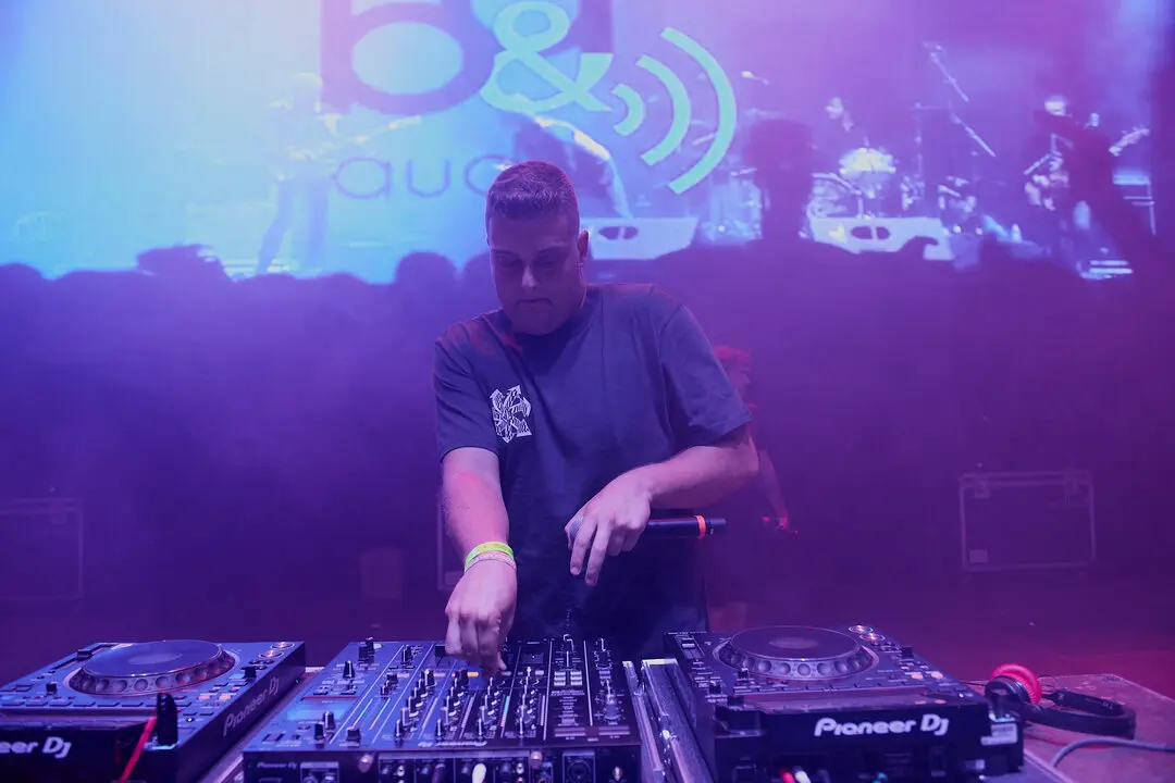 ADRIÁN DEERRE - VIVE LA FERIA 2025 - EL REY LAGARTÓN (9)