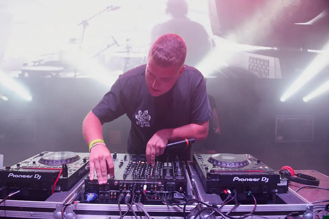 ADRIÁN DEERRE - VIVE LA FERIA 2025 - EL REY LAGARTÓN (10)