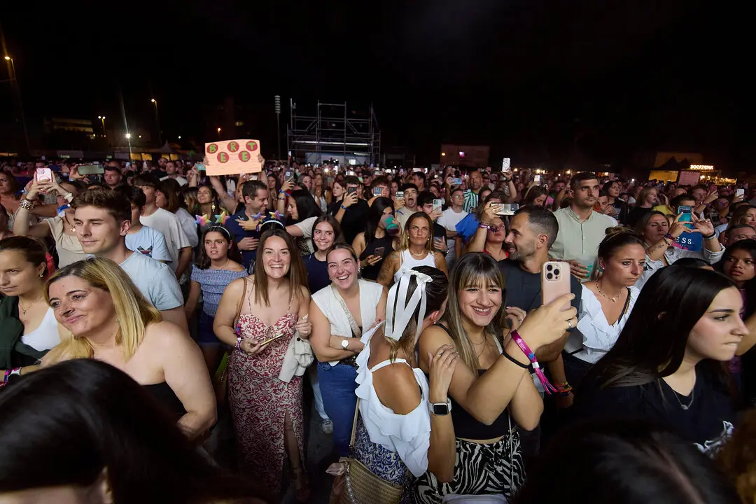 BERET - VIVE LA FERIA 2025 - EL REY LAGARTÓN (10)