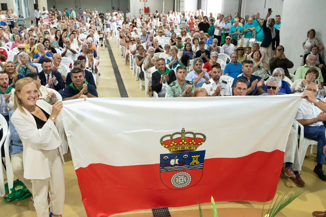 Las consejeras de Presidencia, Justicia, Seguridad y Simplificaci&oacute;n Administrativa, Isabel Urrutia, y de Desarrollo Rural, Ganader&iacute;a, Pesca y Alimentaci&oacute;n, Mar&iacute;a Jes&uacute;s Susinos, asisten a los actos conmemorativos de la festividad de San Gin&eacute;s. 
@Patricia Pereda
