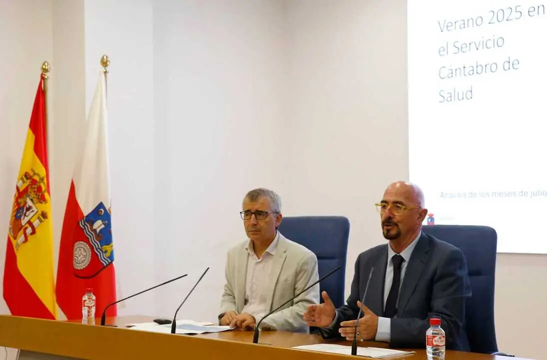 El consejero de Salud, C&eacute;sar Pascual, informa en rueda de prensa, del balance del verano 2025 en la sanidad de Cantabria.
3 OCT 25