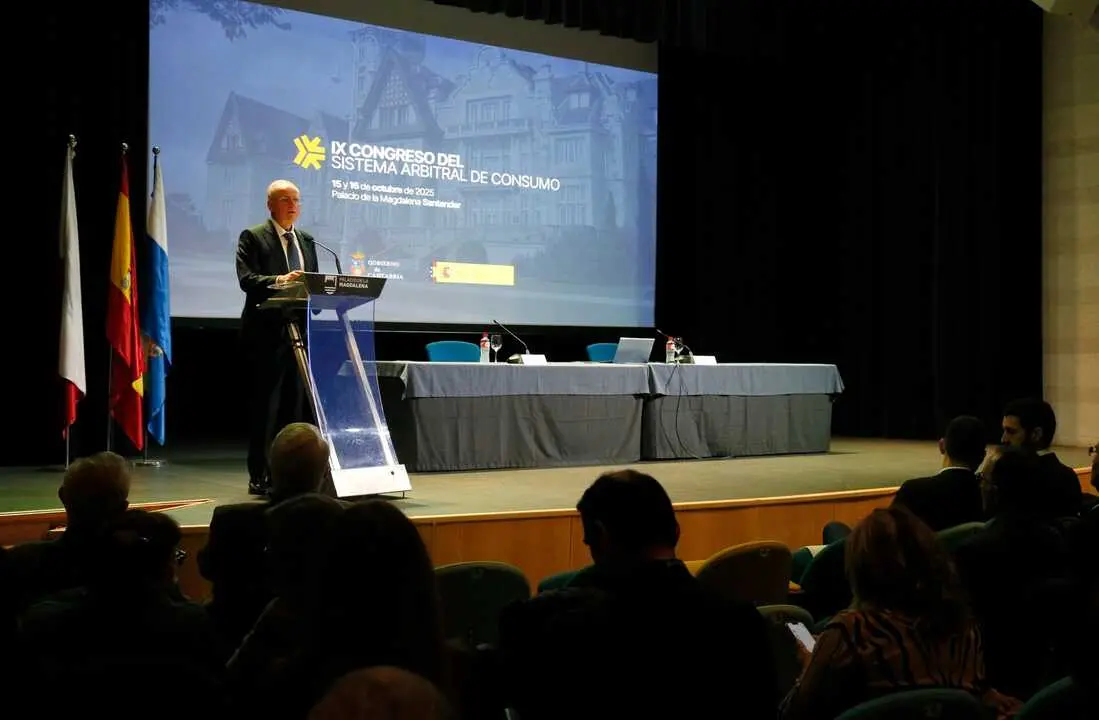 El consejero de Industria, Empleo, Innovaci&oacute;n y Comercio, Eduardo Arasti, inaugura el Congreso Nacional de Arbitraje.
16 OCT 25
