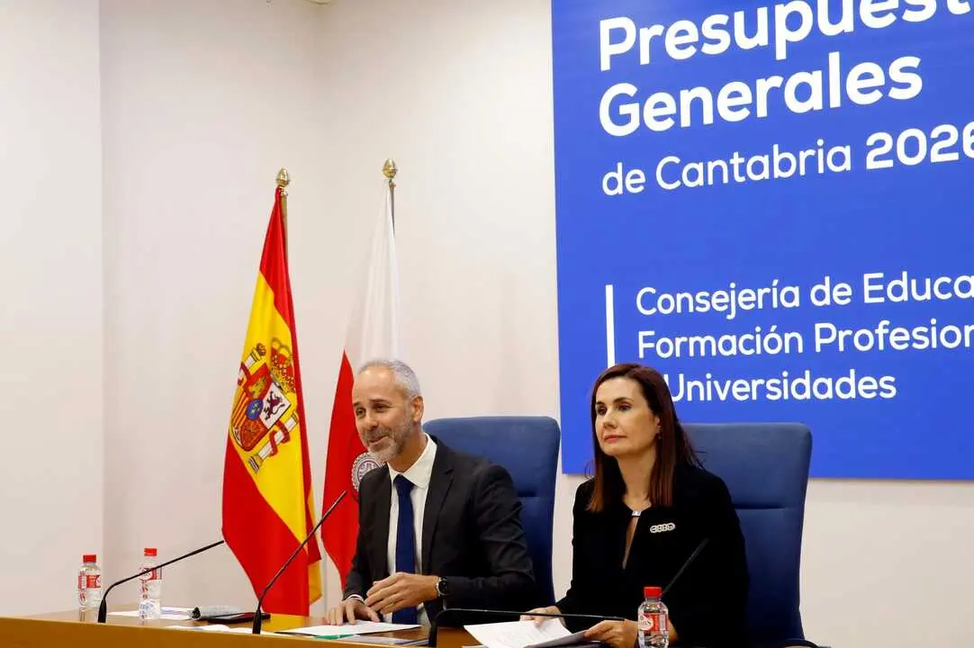El consejero de Educaci&oacute;n, Formaci&oacute;n Profesional y Universidades, Sergio Silva, presenta en rueda de prensa, los Presupuestos de su Consejer&iacute;a.
7 nov 25