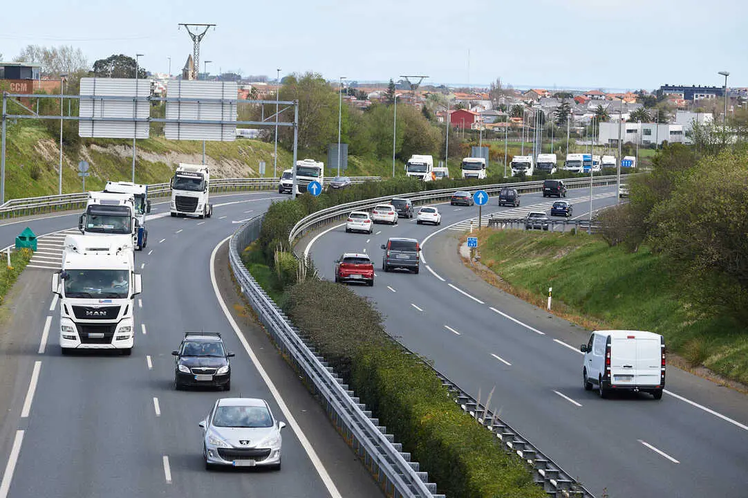 Manifestacion de transportistas, entre Santander y Torrelavega.
21/3/22 Saantander-Torrelavega

FOTOGRAFIA: JUAN MANUEL SERRANO ARCE