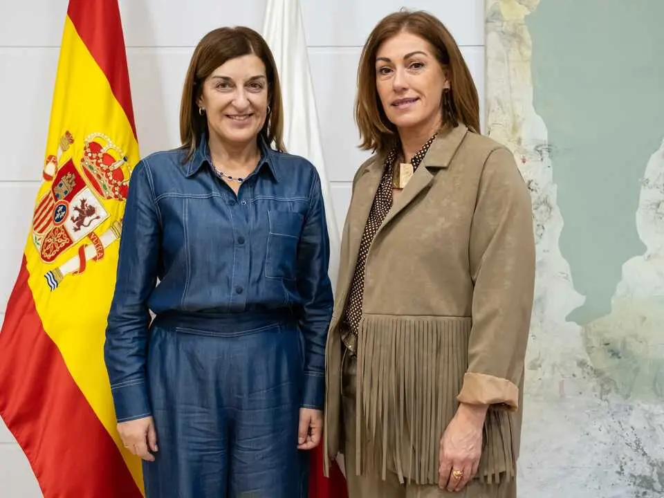 09:00 horas. Despacho de la presidenta. La presidenta de Cantabria, Mar&iacute;a Jos&eacute; S&aacute;enz de Buruaga, se re&uacute;ne con la alcaldesa de Polanco. 11 de noviembre de 2025 &copy; Ra&uacute;l Lucio