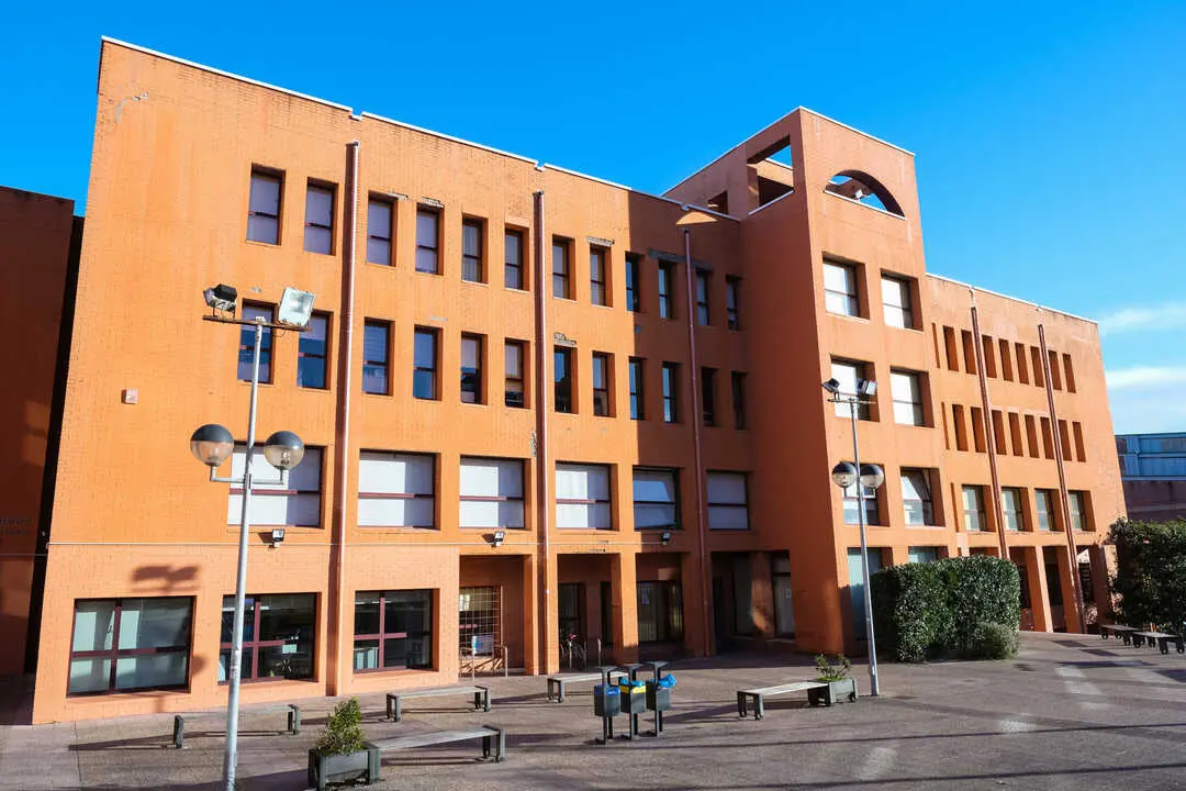 09:15.- Facultad de Educaci&oacute;n de la Universidad de Cantabria. El consejero de Educaci&oacute;n, Formaci&oacute;n Profesional y Universidades, Sergio Silva, asiste a la apertura de la sesi&oacute;n de la Global Classroom. 8 de marzo de 2024 &copy; Ra&uacute;l Lucio