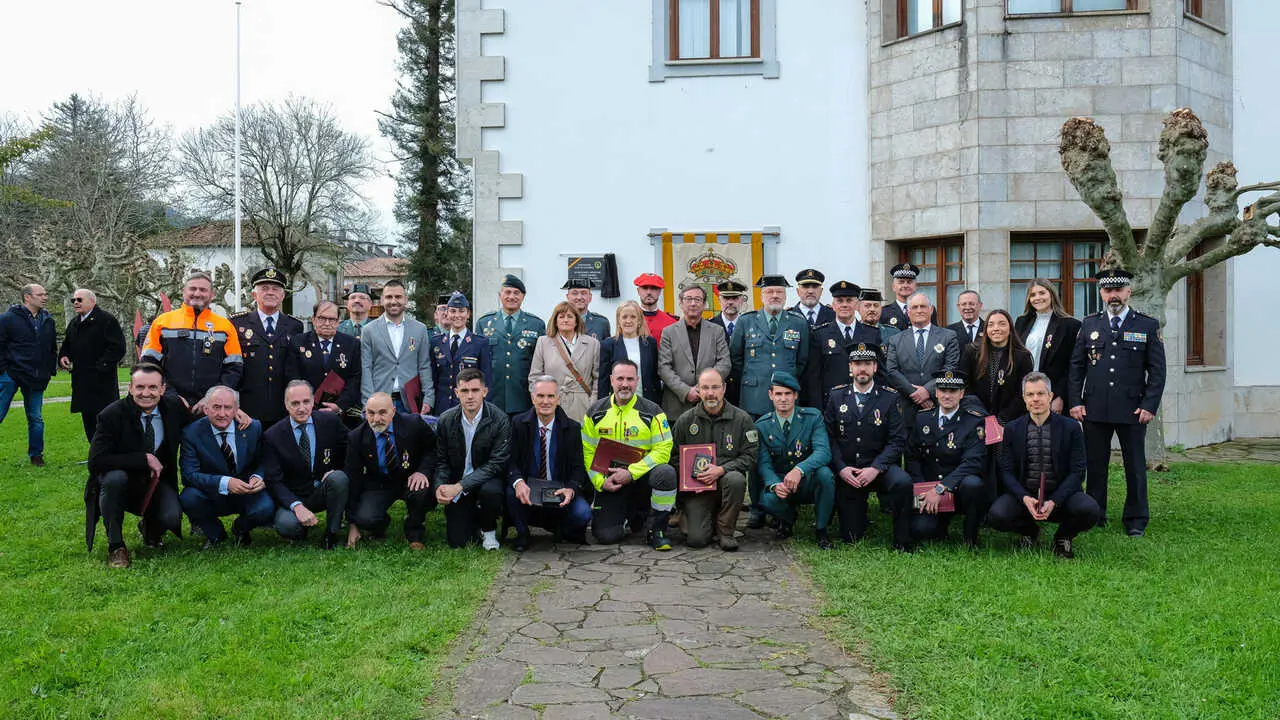 12:00 horas. Pabell&oacute;n deportivo. Bo. El sombrero, Santa Mar&iacute;a de Cay&oacute;n. La consejera de Presidencia, Justicia, Seguridad y Simplificaci&oacute;n Administrativa, Isabel Urrutia, asiste al acto de entrega de distinciones y homenaje a los miembros de los servicios de emergencias organizado por la Asociaci&oacute;n Haz de Lictores. 22 de noviembre de 2025 &copy; Ra&uacute;l Lucio