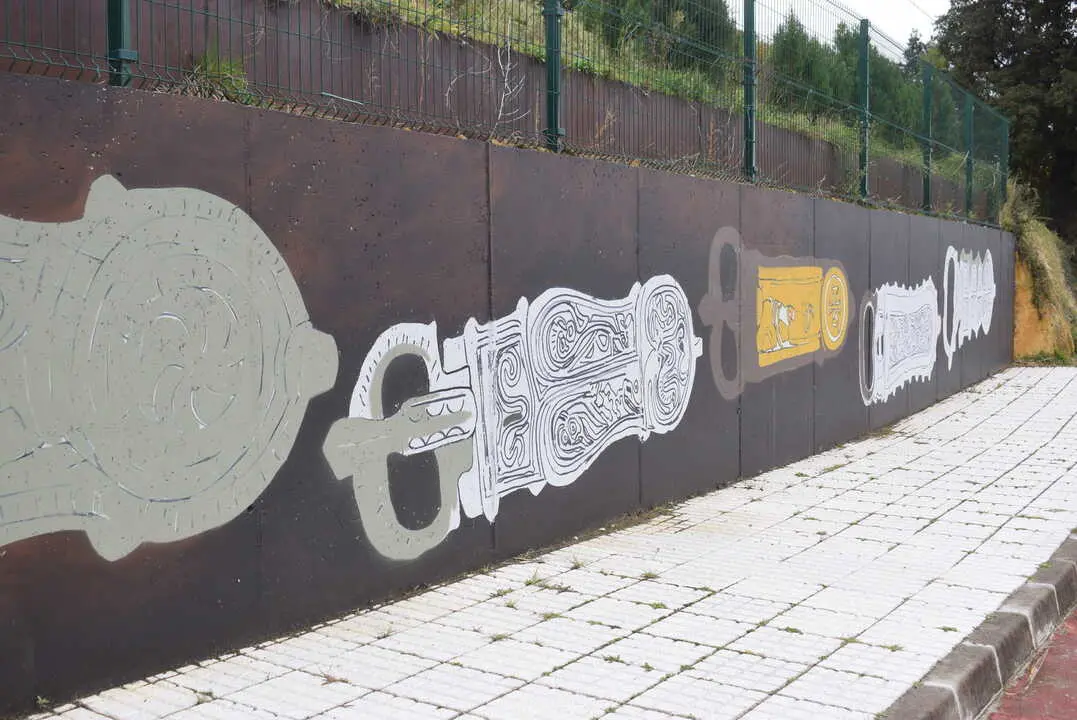 MURAL 20 ANIV DESCUBRIMIENTO BROCHES VISIGODOS CUEVA LAS PENAS MORTERA (1)