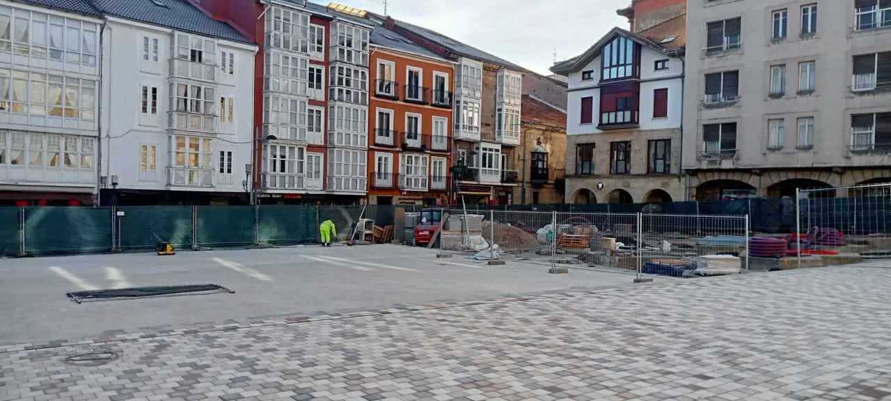 Apertura parcial Plaza de Espa&ntilde;a 25