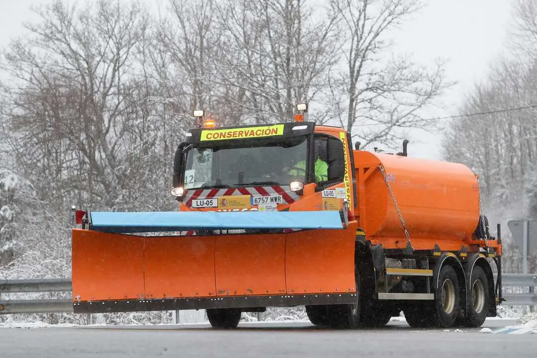 Pedrafita do Cebreiro, Lugo. Efectos de la nevada ca&iacute;da en las &uacute;ltimas horas, y que ha supuesto problemas de circulaci&oacute;n en m&aacute;s de 70 v&iacute;as de la provincia de Lugo