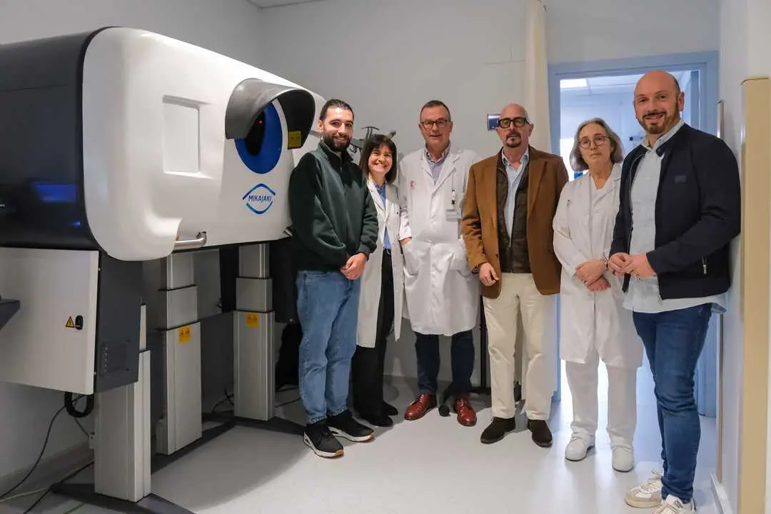 12:30 horas. Hospital de Laredo. El consejero de Salud, C&eacute;sar Pascual, visita el servicio de oftalmolog&iacute;a del centro hospitalario. 15 de enero de 2026 &copy; Ra&uacute;l Lucio