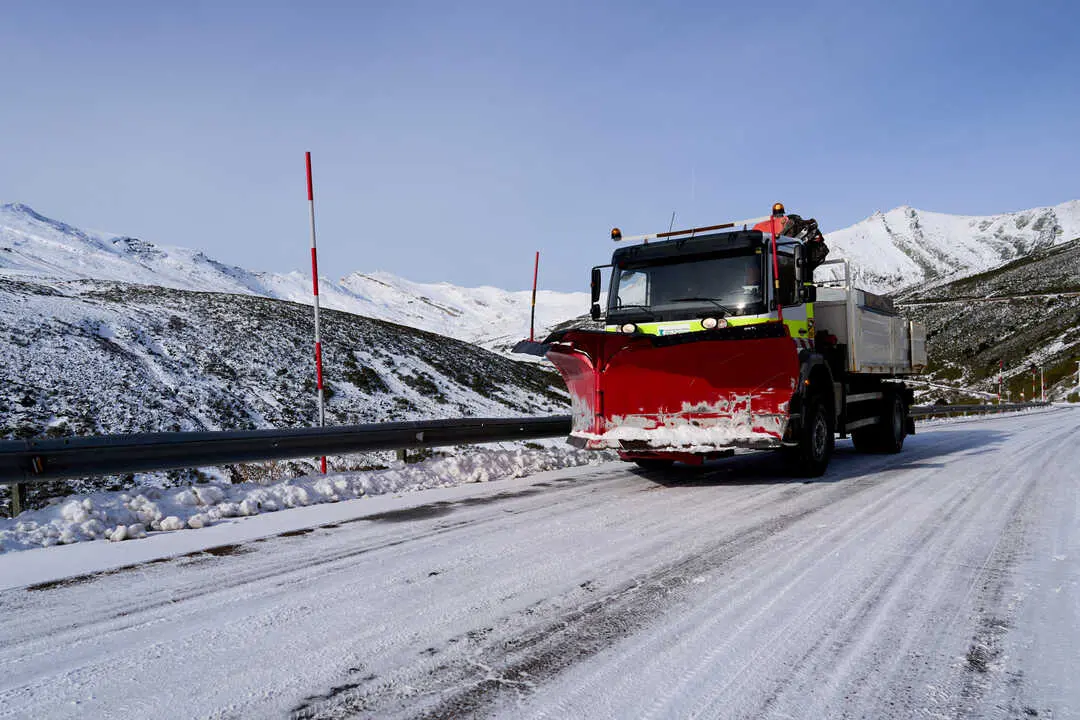 5/12/23  ALTO CAMPO
NIEVE EN ALTO CAMPO 



FOTO: Juan Manuel Serrano Arce