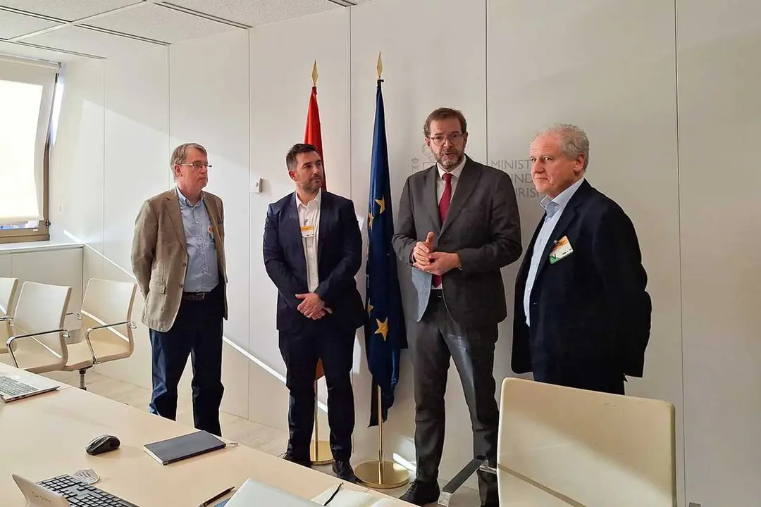 17:30 horas Paseo de La Castellana, 160, Madrid. El consejero de Industria, Empleo, Innovaci&oacute;n y Comercio, Eduardo Arasti, participa en el grupo de trabajo con representantes del Ministerio y Solvay.