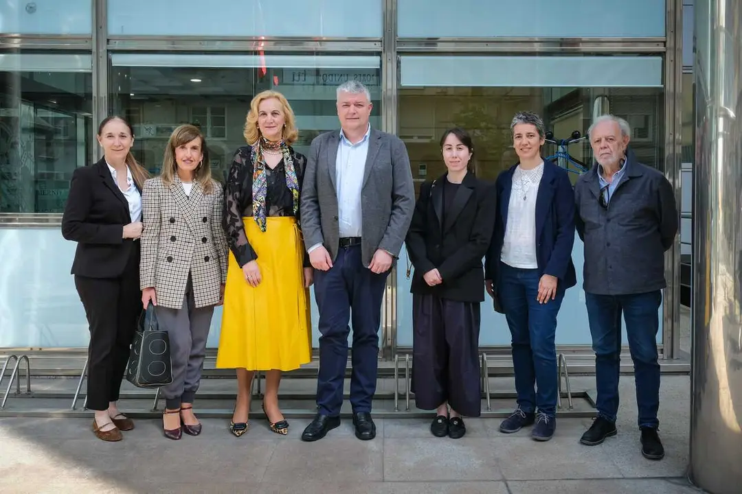 11:30 horas. Sala de prensa del Gobierno de Cantabria. El consejero de Econom&iacute;a, Hacienda, Fondos Europeos y Financiaci&oacute;n Auton&oacute;mica, Luis &Aacute;ngel Ag&uuml;eros, presenta, en rueda de prensa, el &lsquo;Festival de Folclore Cantabria y Europa&rsquo;. 10 de abril de 2026 &copy; Ra&uacute;l Lucio