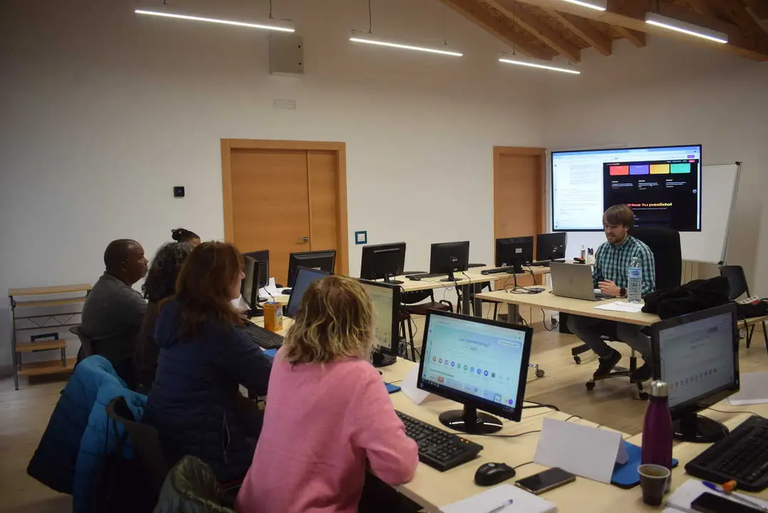 TALLER INFORM&Aacute;TICA B&Aacute;SICA PARA EL EMPLEO - VII PROGRAMA AME PI&Eacute;LAGOS (5)