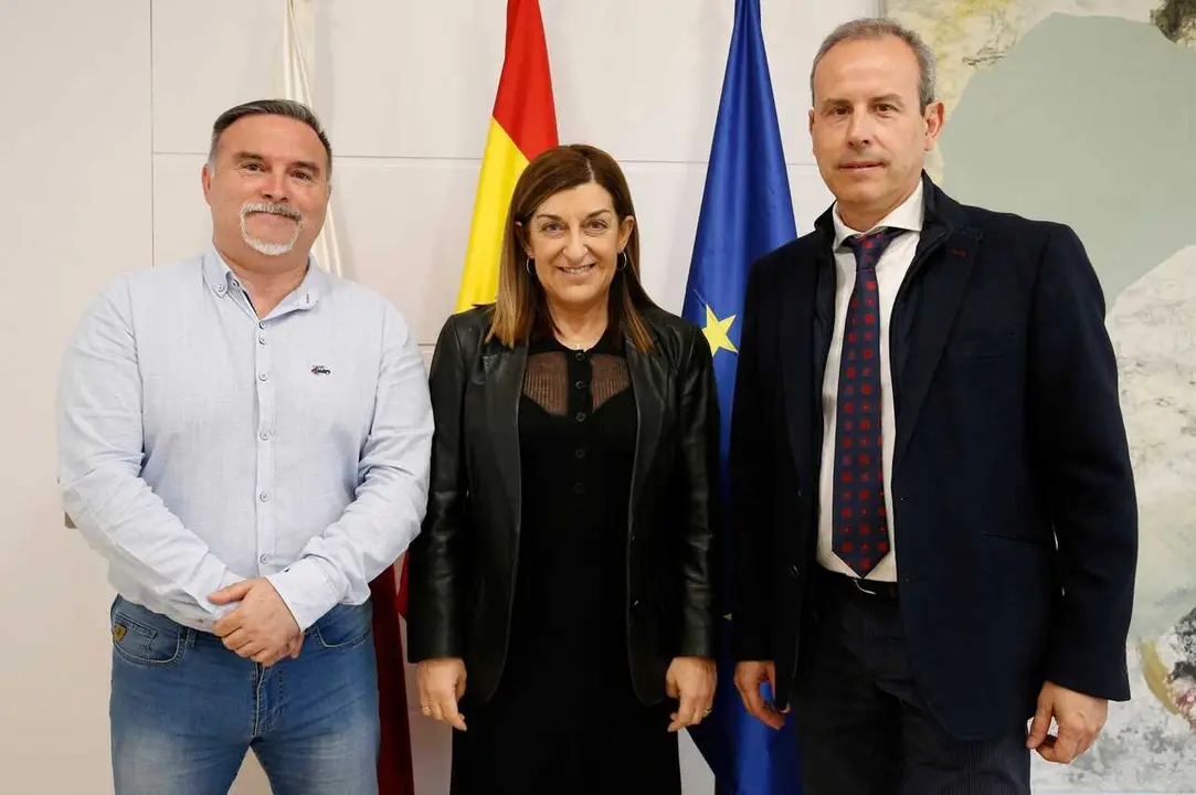 La presidenta de Cantabria, Mar&iacute;a Jos&eacute; S&aacute;enz de Buruaga, recibe al alcalde de Santo&ntilde;a.
20 abr 26