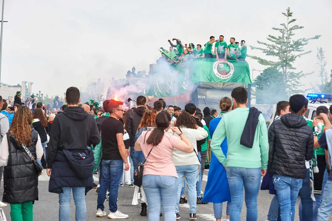 Celebraci&oacute;n del Ascenso a 2&ordf; Div. del Real Racing Club por las calles de Santander
1/5/22 Santander

PHOTO: CESAR ORTIZ GONZALEZ