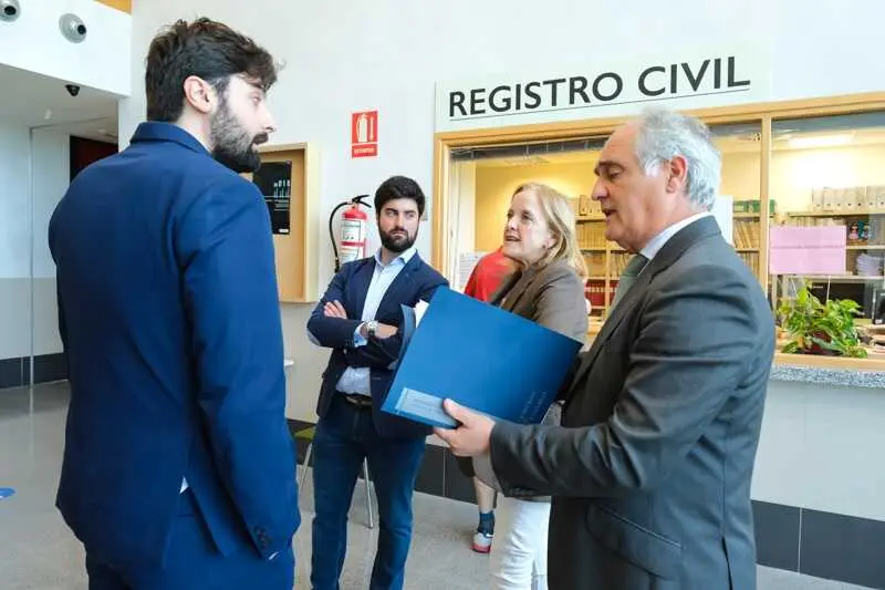 12:00 horas. Cl. Nicol&aacute;s Torre, 8. Castro Urdiales. La consejera de Presidencia, Justicia, Seguridad y Simplificaci&oacute;n Administrativa, Isabel Urrutia, visita a la sede del Tribunal de Instancia de Castro Urdiales. 20 de mayo de 2026 &copy; Ra&uacute;l Lucio