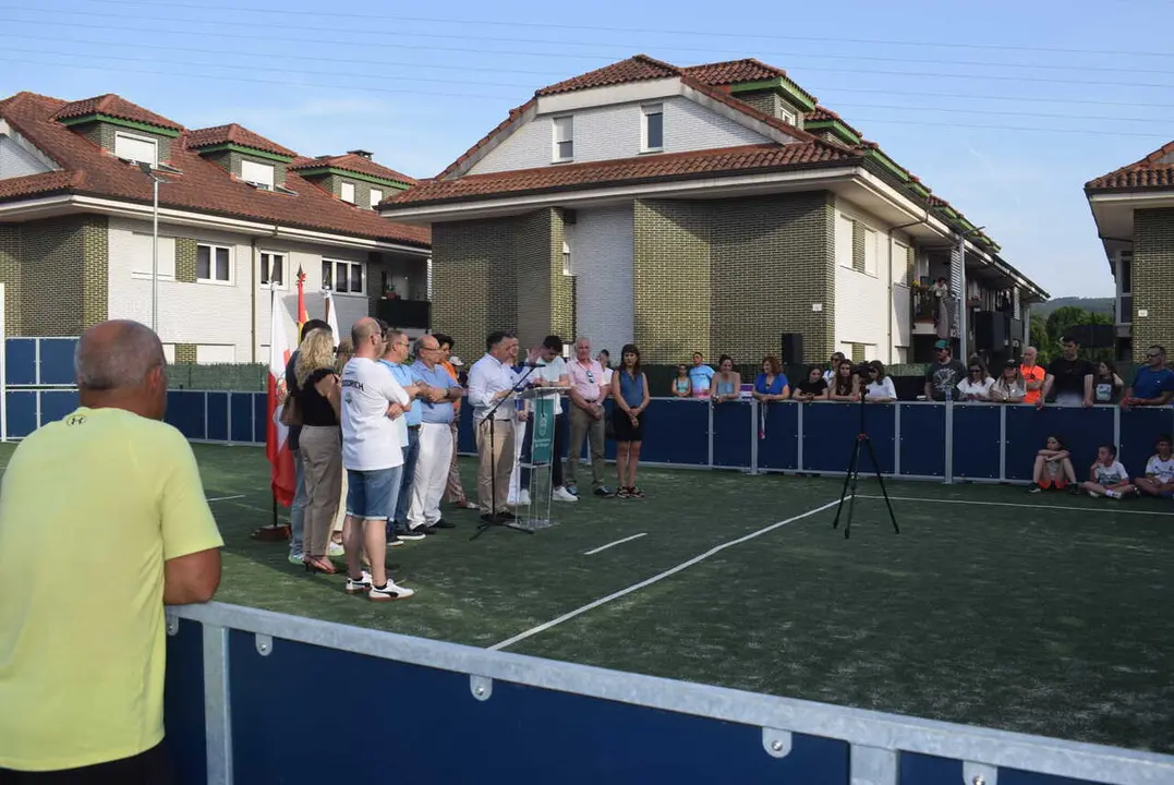 INAUGURACION NUEVO ESPACIO MULTIDEPORTE Y DE J UEGO INFANTIL BARRIO LOS RIEGOS - ARCE (8)