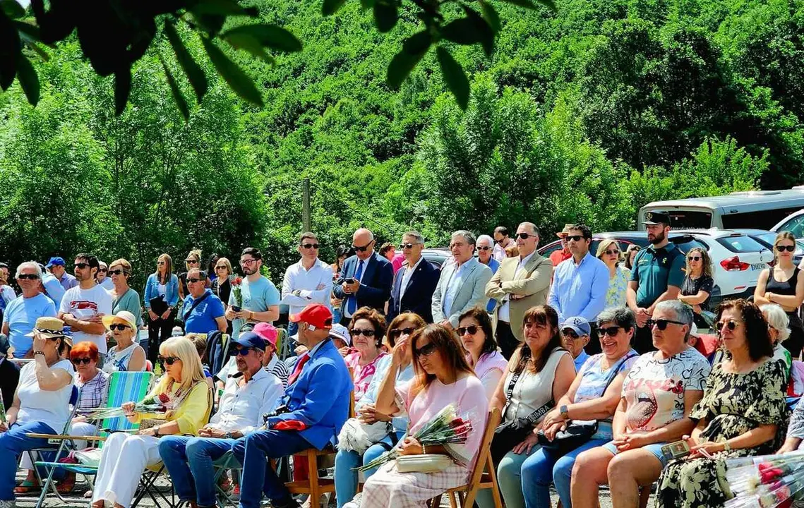 El consejero de Fomento, Vivienda, Ordenaci&oacute;n del Territorio y Medio Ambiente, Roberto Media, asiste a la celebraci&oacute;n del &lsquo;D&iacute;a de la Rosa&rsquo; en el Santuario de Montesclaros
31 MAY 26