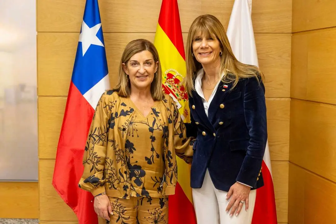 11:15 horas. Gobierno de Cantabria
La presidenta de Cantabria, Mar&iacute;a Jos&eacute; S&aacute;enz de Buruaga, recibe a la ministra de Energ&iacute;a de Chile, Ximena Rinc&oacute;n Gonz&aacute;lez.
3 JUNIO 26 &copy; Miguel De la Parra